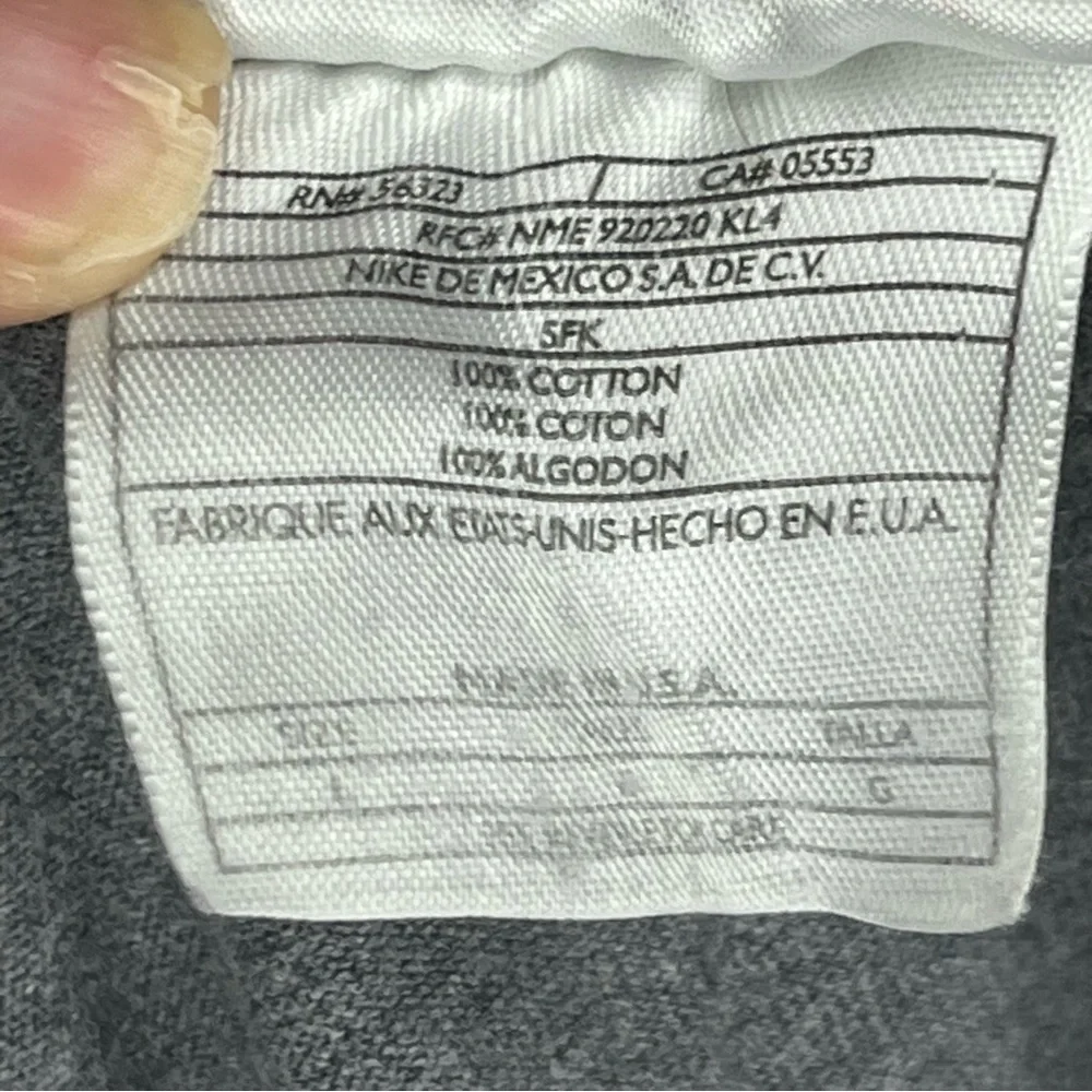 Nike Brand Short Sleeve T-Shirt 90’s Vintage Gray with White‎ Nike Size Large - Picture 4 of 7